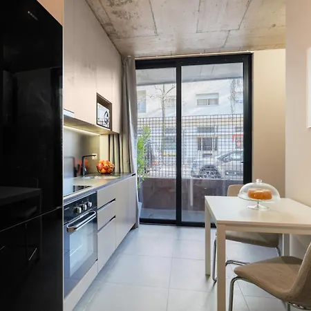 Modern & Cozy Flats With Terrace By Hostwise Oporto