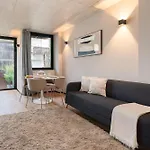 Modern & Cozy Flats With Terrace By Hostwise