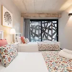 Modern & Cozy Flats With Terrace By Hostwise * Πόρτο