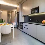 Modern & Cozy Flats With Terrace By Hostwise Porto