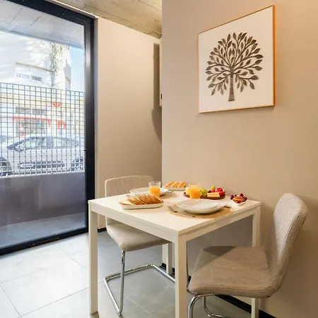 Modern & Cozy Flats With Terrace By Hostwise Apartmán *
