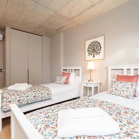 Modern & Cozy Flats With Terrace By Hostwise Apartmán *