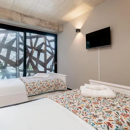 Modern & Cozy Flats With Terrace By Hostwise Apartmán Porto