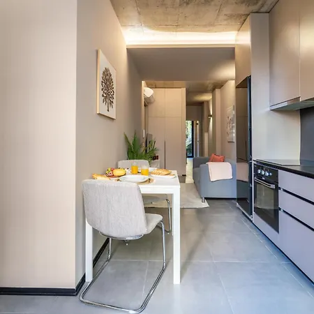 Apartmán Modern & Cozy Flats With Terrace By Hostwise