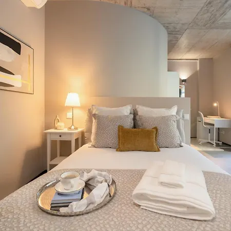 Modern & Cozy Flats With Terrace By Hostwise *