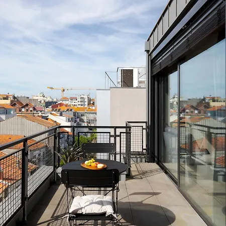 Modern & Cozy Flats With Terrace By Hostwise *