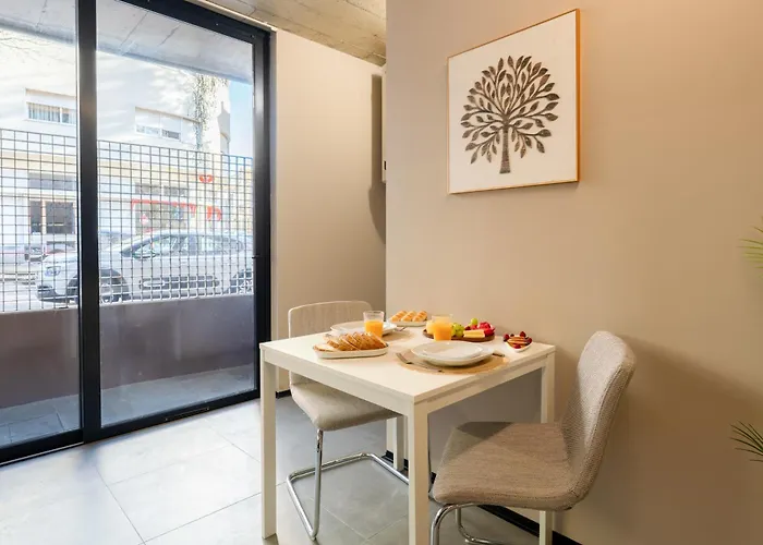 Modern & Cozy Flats With Terrace By Hostwise Διαμέρισμα *