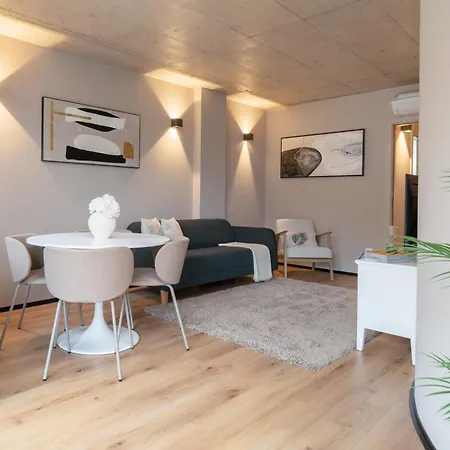 Modern & Cozy Flats With Terrace By Hostwise Πόρτο